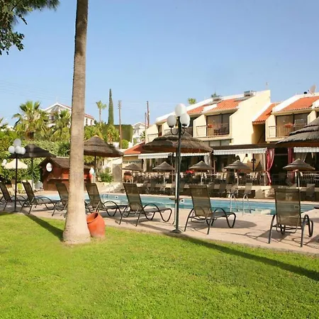 Cute 1-bedroom Holiday With Balcony All Yours